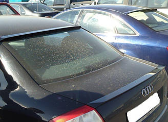 Козирок заднього скла ( бленда, спойлер) Audi A4 B6 седан 2000-2004 г.в. 