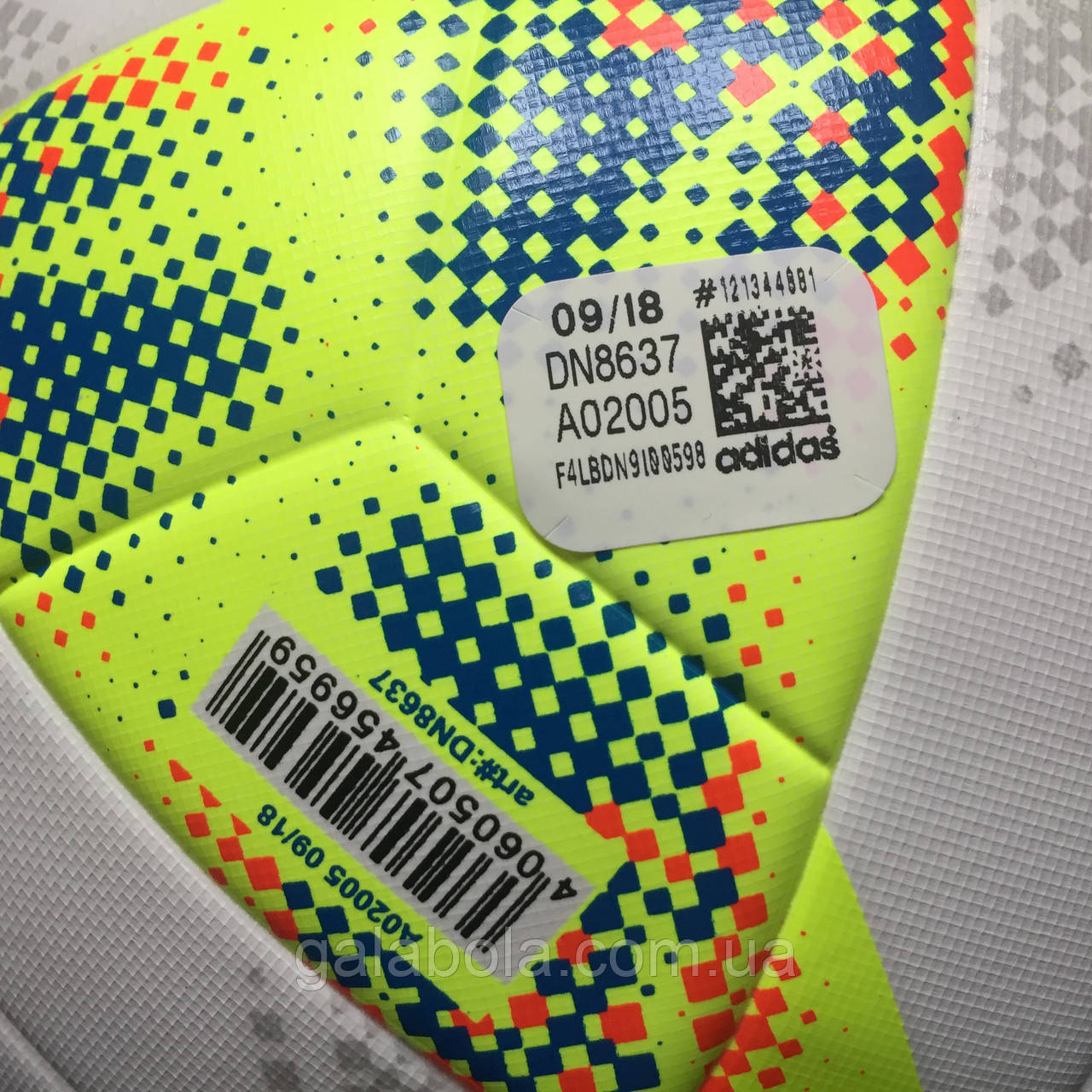 Dn8637 adidas store
