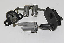 Комплект ключів з личинками Chevrolet Lacetti універсал 96419791