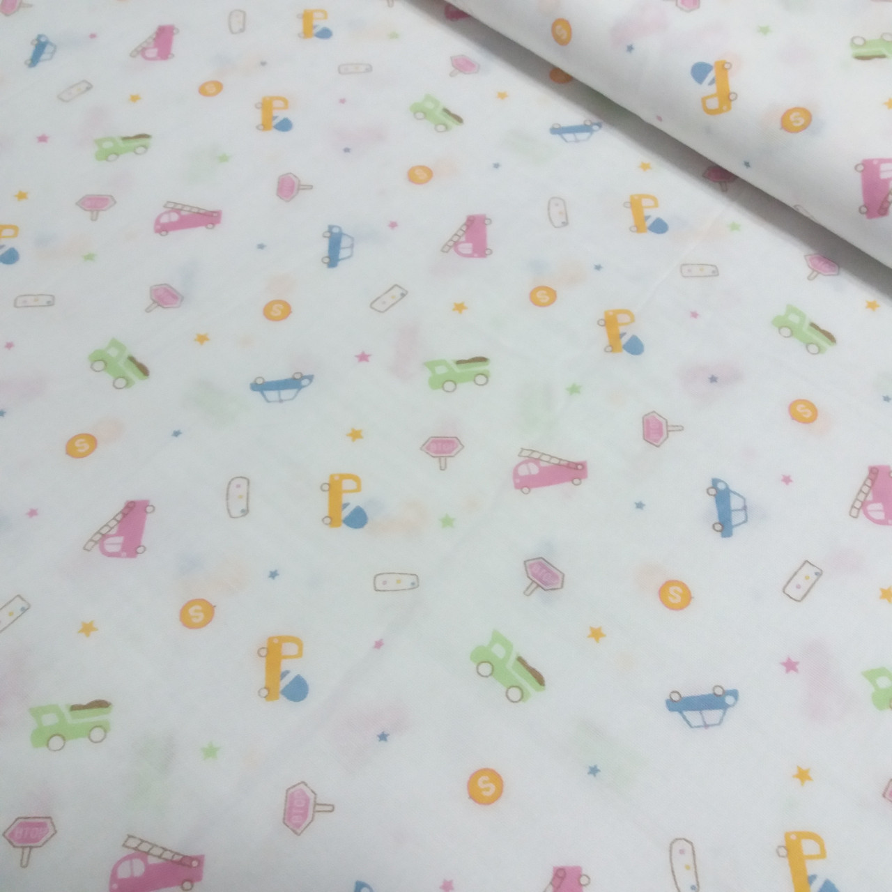 Муслін з різнокольоровими машинками, ширина 155 см, фото 1