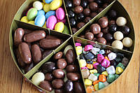Шоколадное драже орехи, кофе,апельсин,изюм , нут Bim birlesik Hazine, 230 гр.