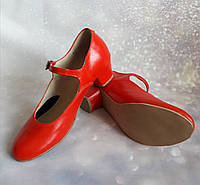 Туфлі для народного танцю червоні
