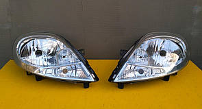 Фара Opel Vivaro передні фари Опель Віваро