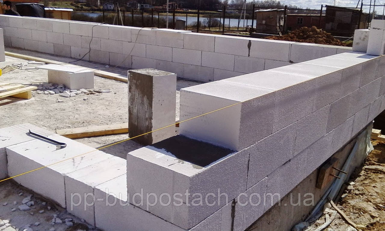 Газоблок — газобетон кладка, дно стін із газобетонних блоків, фото 1