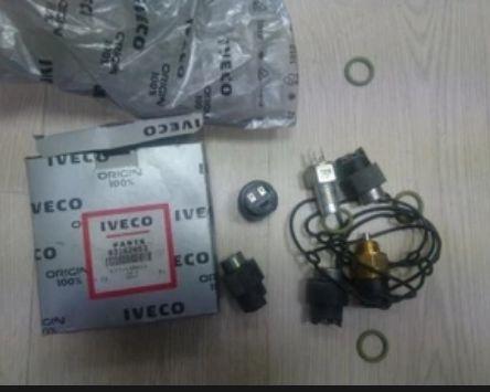 Датчик КПП (комплект 4 шт. 0 501 209 689) IVECO OE 93162053, фото 1