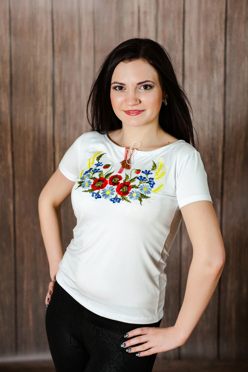 Жіноча біла вишита футболка на короткий рукав із рослинним орнаментом «Вінок з колосками»