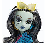 Лялька Монстер Хай Скариж Френкі Штейн Monster High Travel Scaris Frankie Stein Doll, фото 3