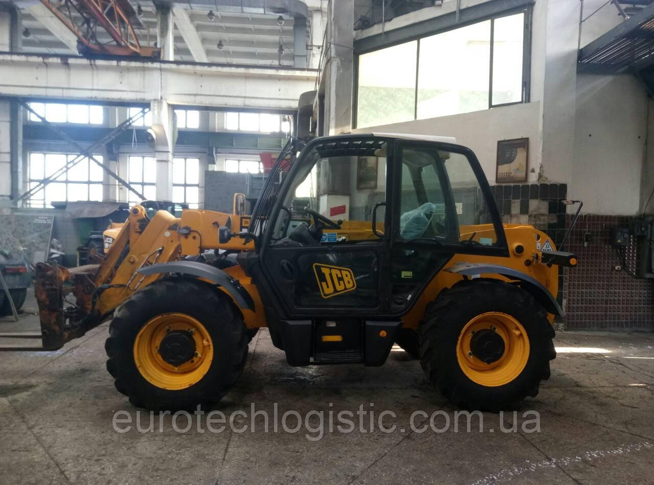 Телескопічний навантажувач JCB 531-70.