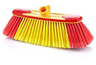 Автощетка з отвором для подачі підключення води