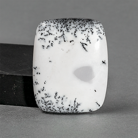 Опал, кабошони