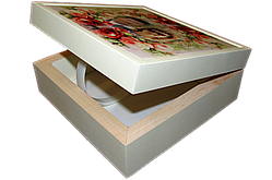 Скринька з натурального дерева з керамічною плиткою