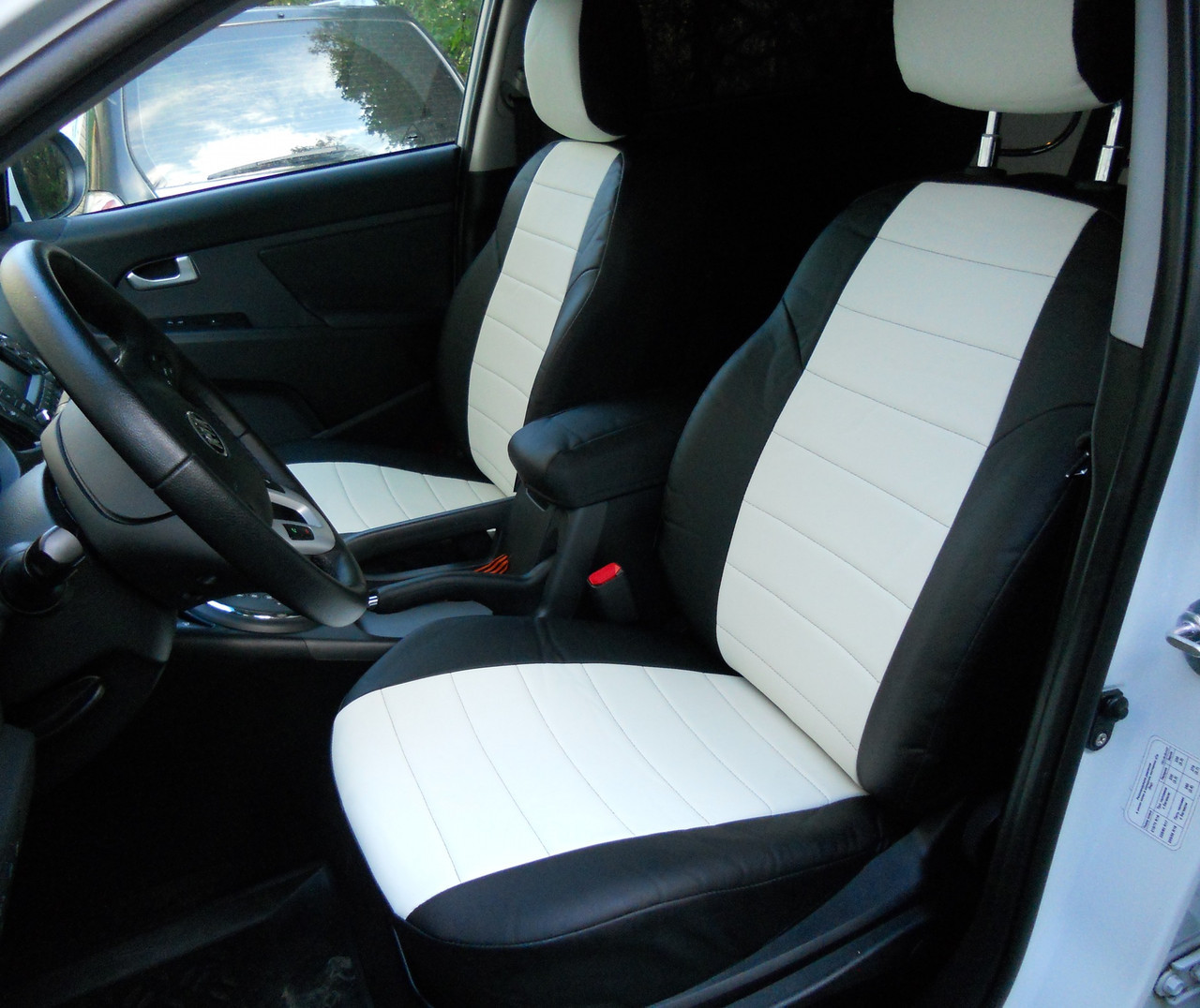 Чохли на сидіння Ніссан Альмера (Nissan Almera) (універсальні, кожзам, з окремим підголовником)
