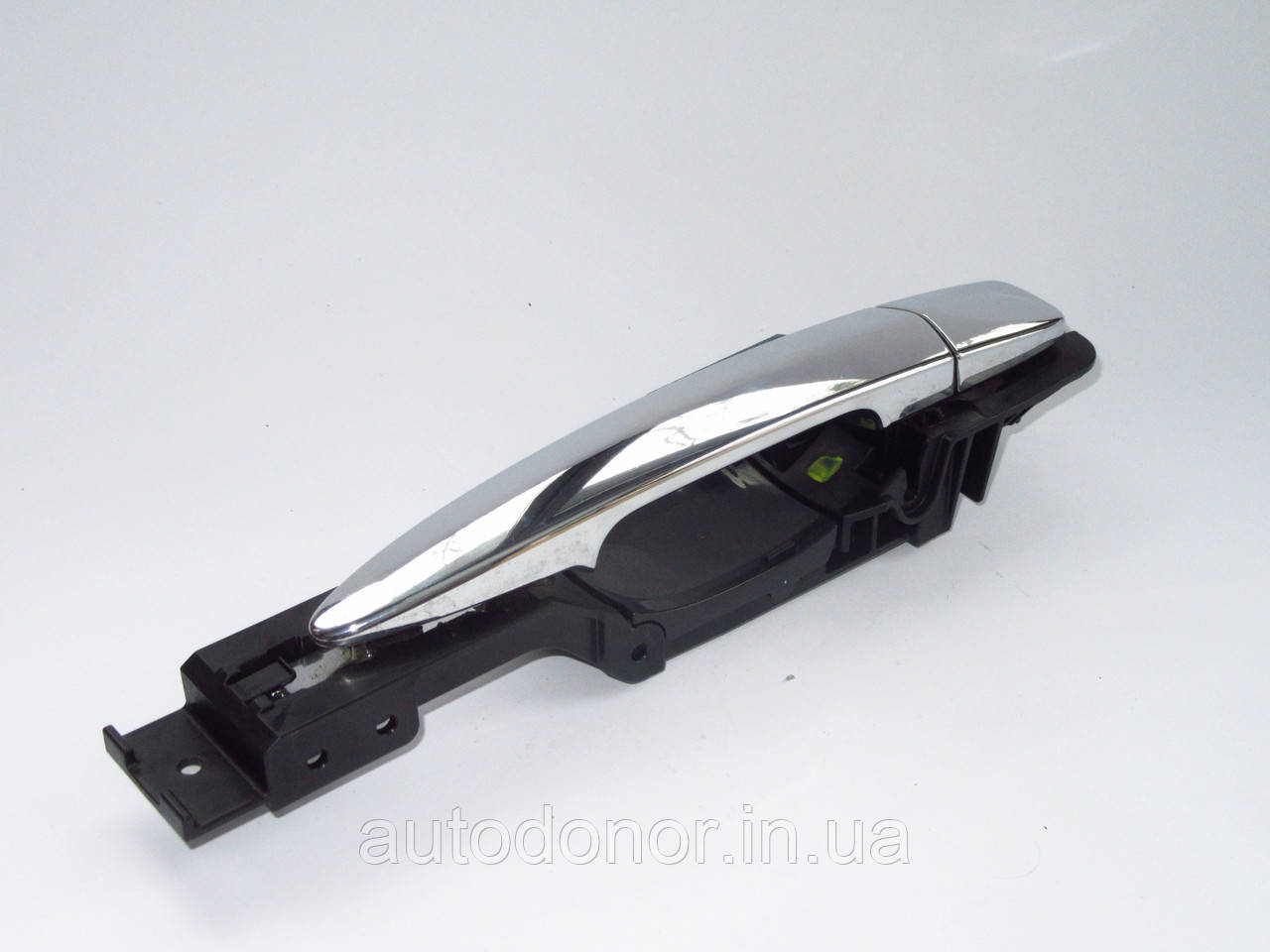 Ручка двери внешняя задняя левая и правая Nissan Leaf ZE0 / AZE0