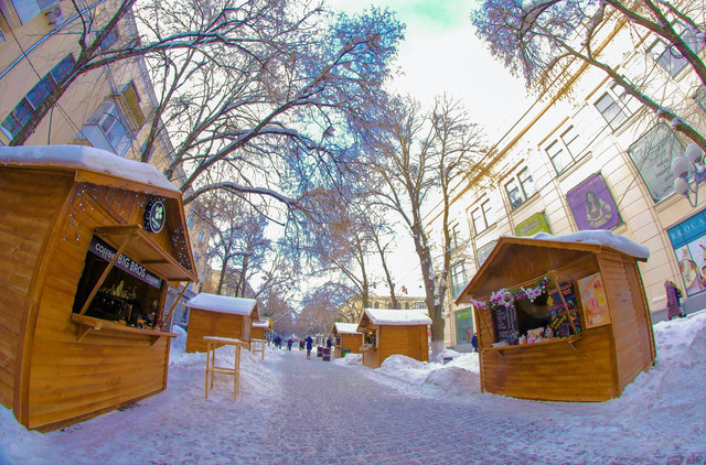 Деревянные киоски в Полтаве