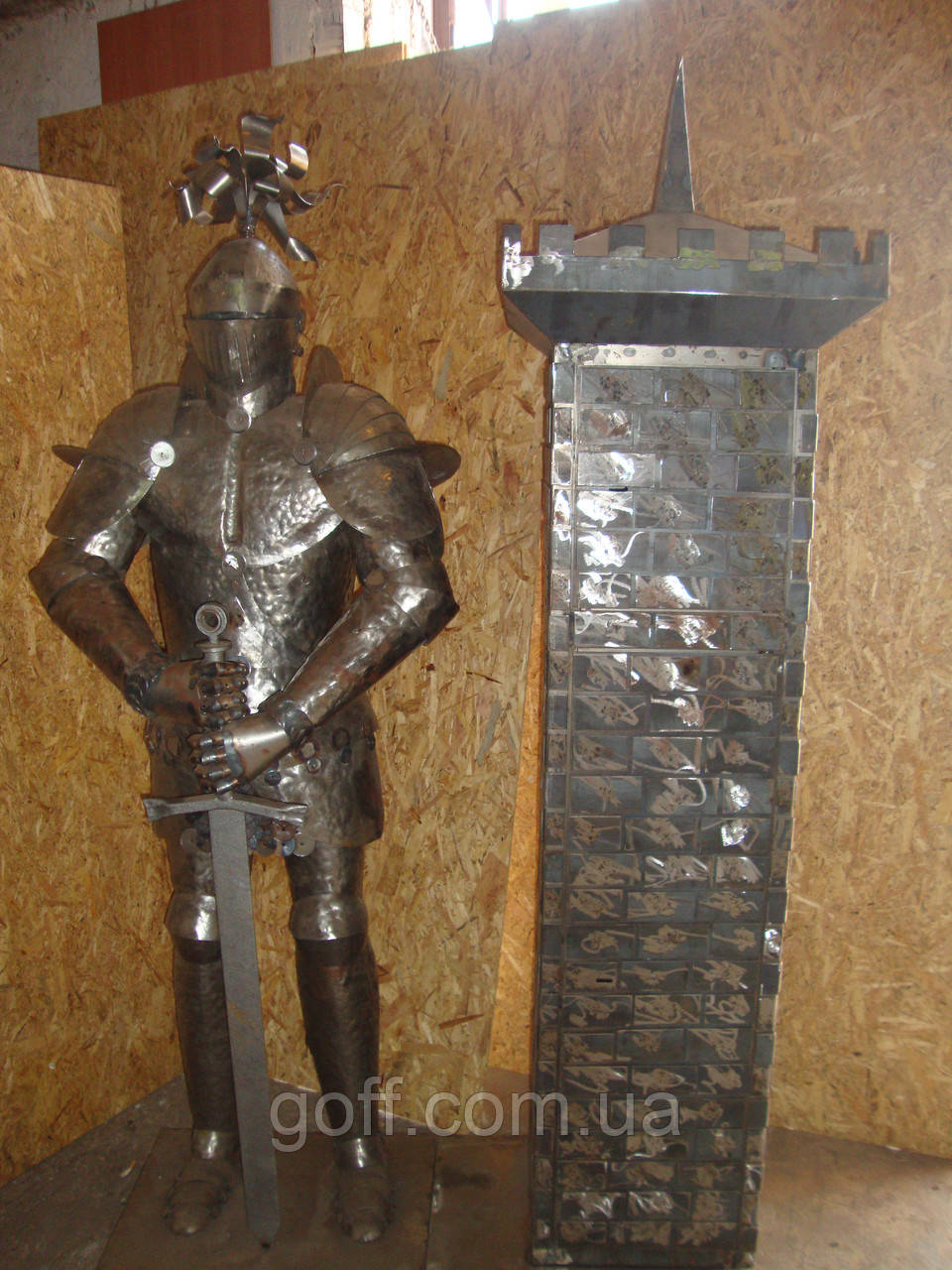 Лицар із металу із сейфом - фото 1 - id-p77130641