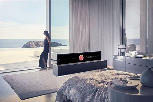 LG SIGNATURE OLED TV R – Lifestyle with Rollable OLED TV