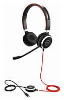 Гарнітура Jabra Evolve 40 з підключенням USB Type-C.