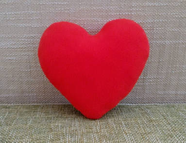 Подушка декоративне серце червоне 21 см