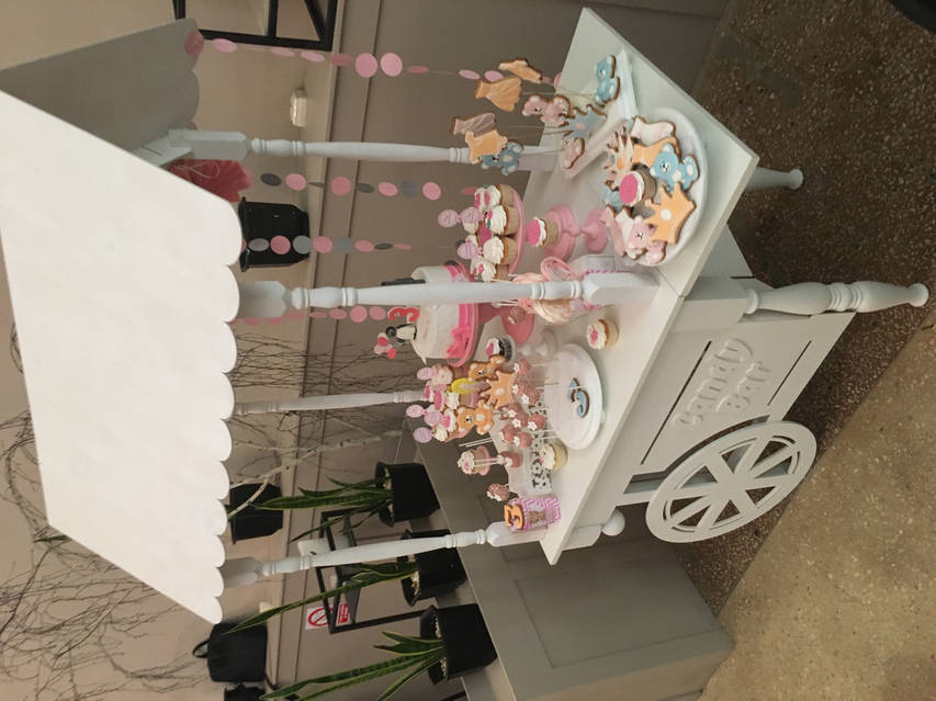 Белдігі бар кеуделі лесбиянкалар