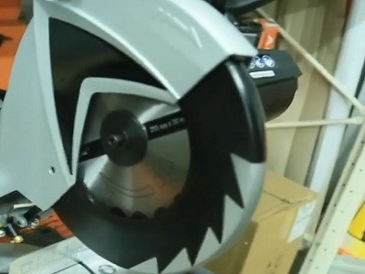 Торцювальна пила Toolson KGZ2550PRO Scheppach
