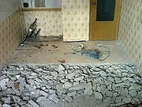 Демонтаж цементно-песчаной стяжки пола во Львове