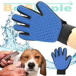 Рукавичка для вичісування шерсті з домашніх тварин True Touch Pet Gloves