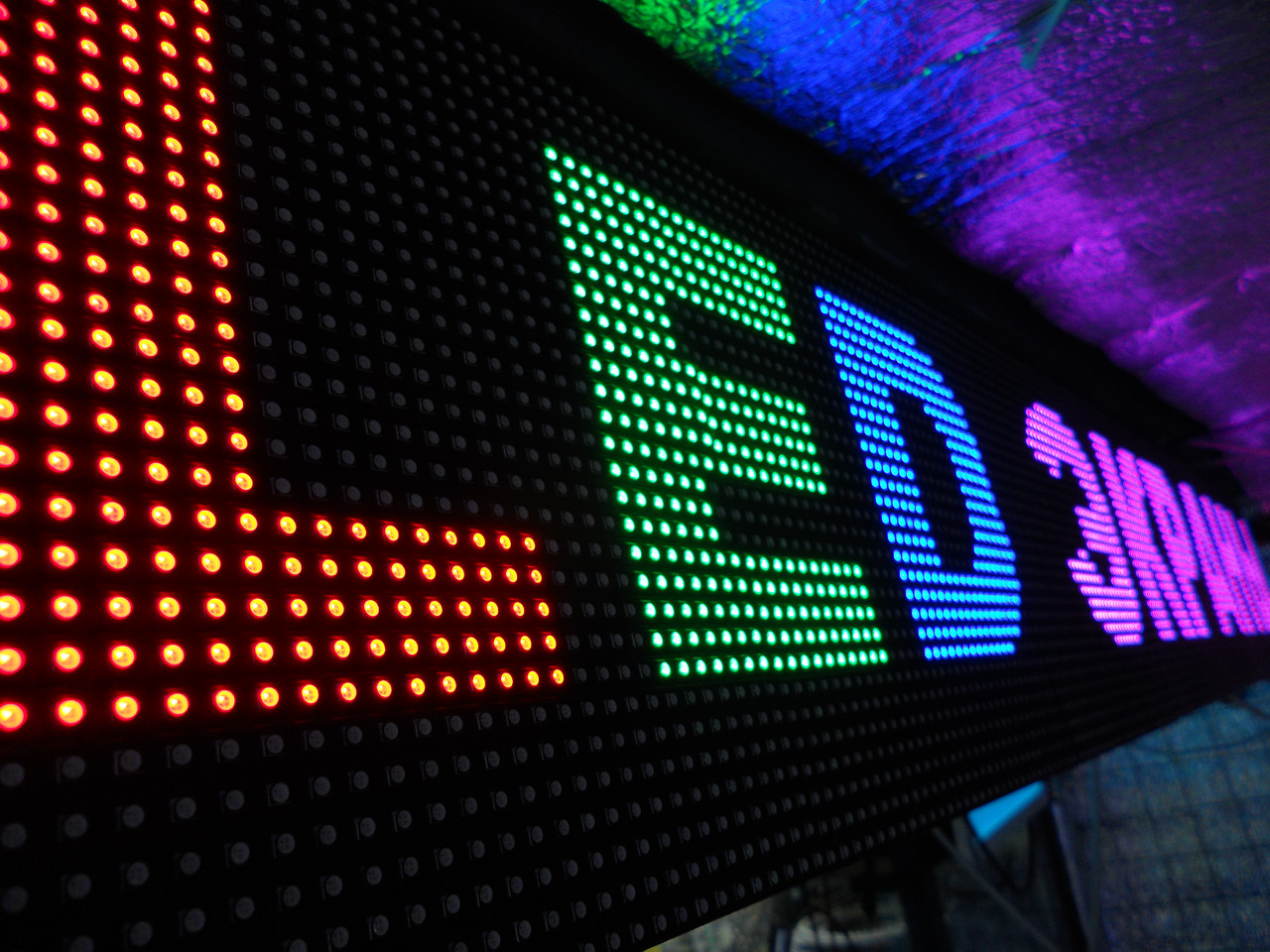 Відеообладнання LED-панель Samsung в оренду Київ