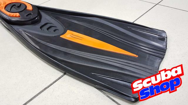 Ласти AquaLung Express з закритою п'ятою (чорно-помаранчеві)