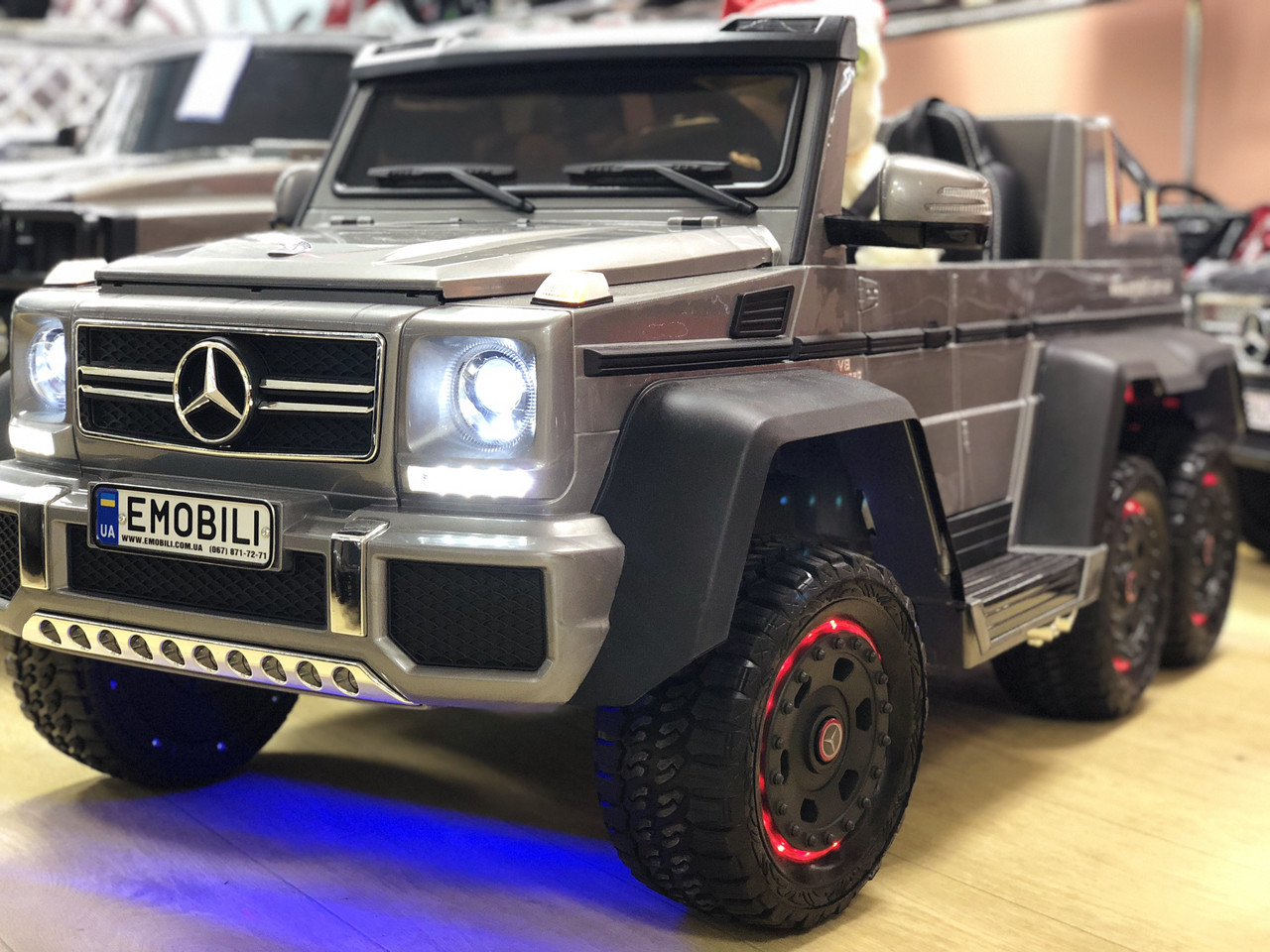 Дитячий електромобіль позашляховик Mercedes G63 Кубик 6x6, підсвічування днища, підсвічування ніг, LED-підсвітка коліс