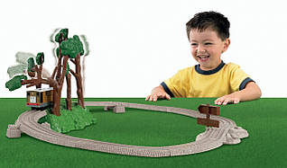  Fisher Price Thomas and Friends із серії Trackmaster "Тобі та дерева, що свистять". 