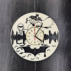 Годинник з дерева на стіну 7Arts Бетмен CL-0081