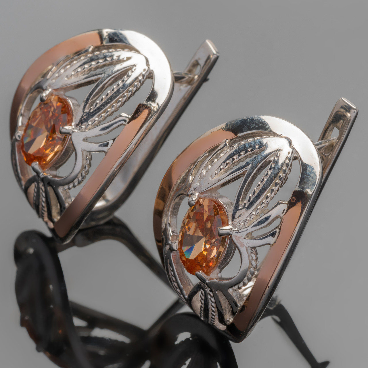 Серьги серебряные 925 пробы с золотыми вставками арт. 253с