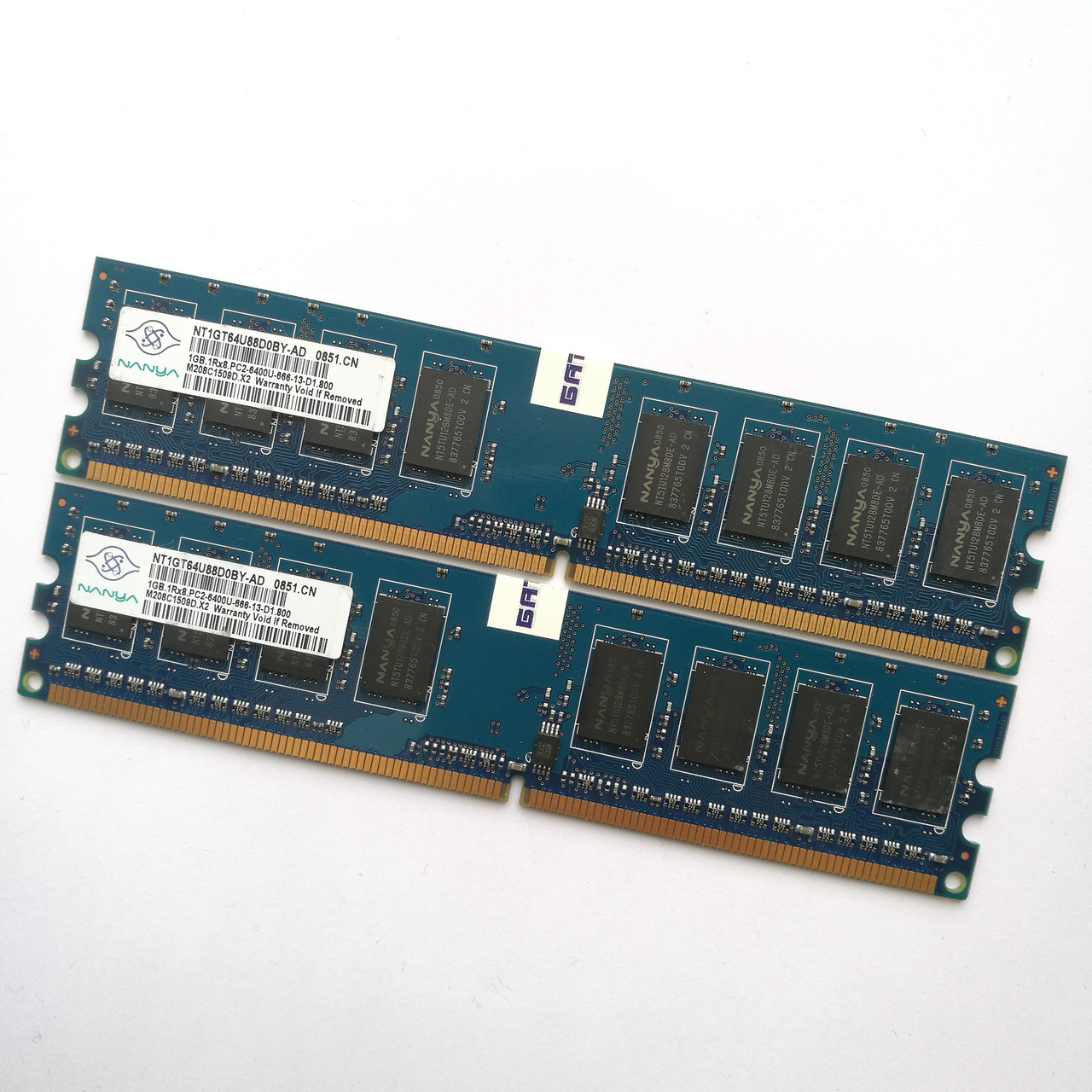 Комплект оперативной памяти Nanya DDR2 2Gb (1Gb+1Gb) 800MHz PC2 6400U CL6 (NT1GT64U88D0BY-AD) Б/У