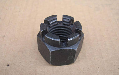 Гайка М10 ГОСТ 5918 (DIN 935) корончатая і прорізна