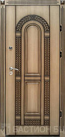 Колона с пирамидами