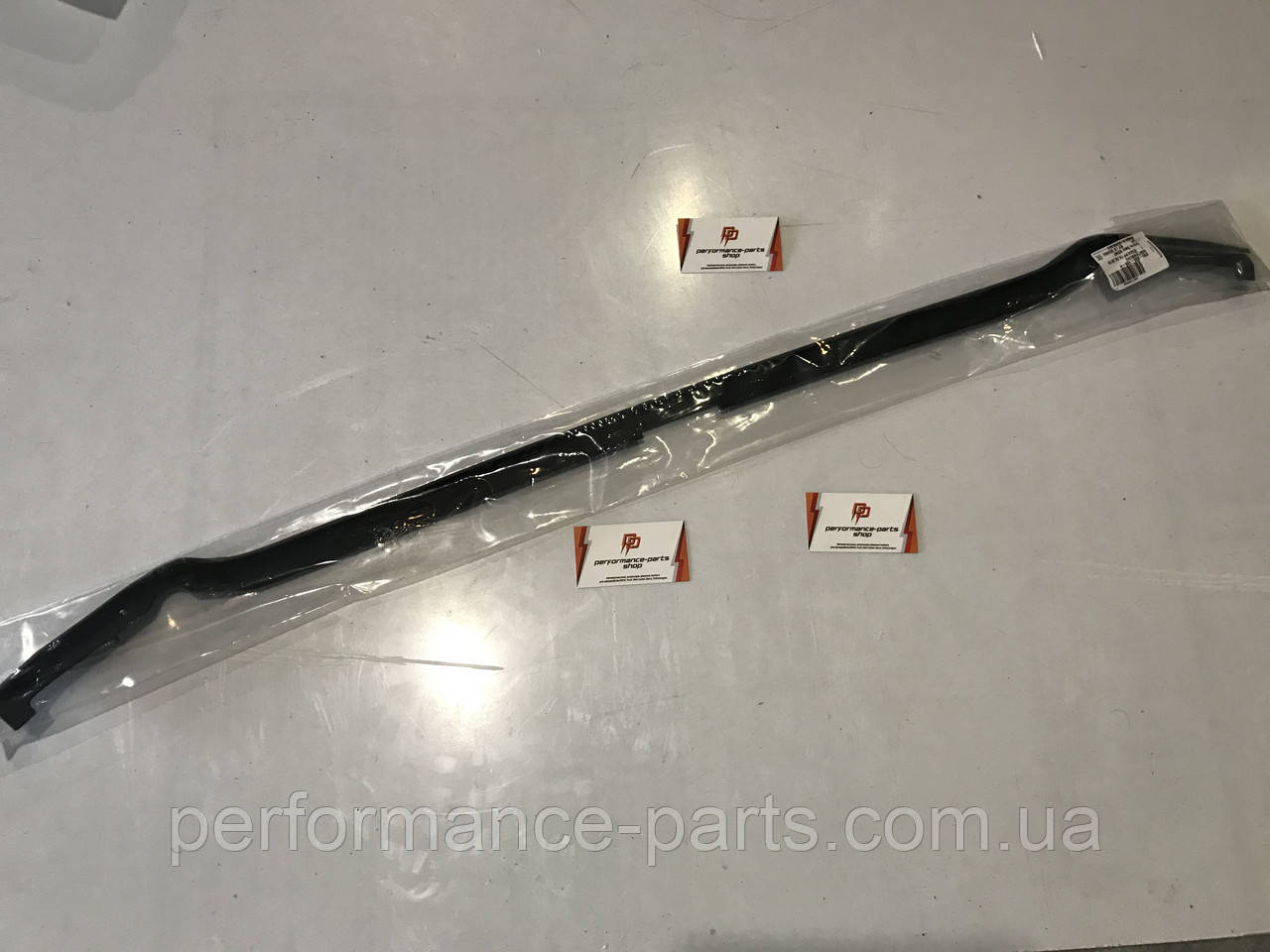 Захист краю капота Audi Q5 8R 8R0823126H, фото 1