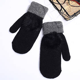 Зимові рукавиці жіночі з помпоном чорні гурт