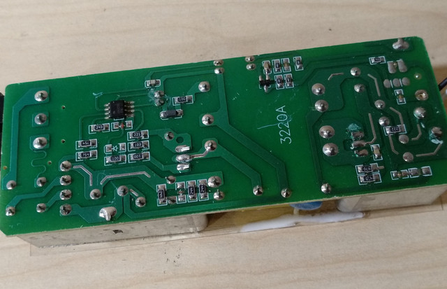 Досвідчений зразок ЗУ A+ після тесту, низ Досвідчений зразок ЗУ A+ після тесту, низ