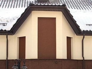 Ролети в закритому положенні