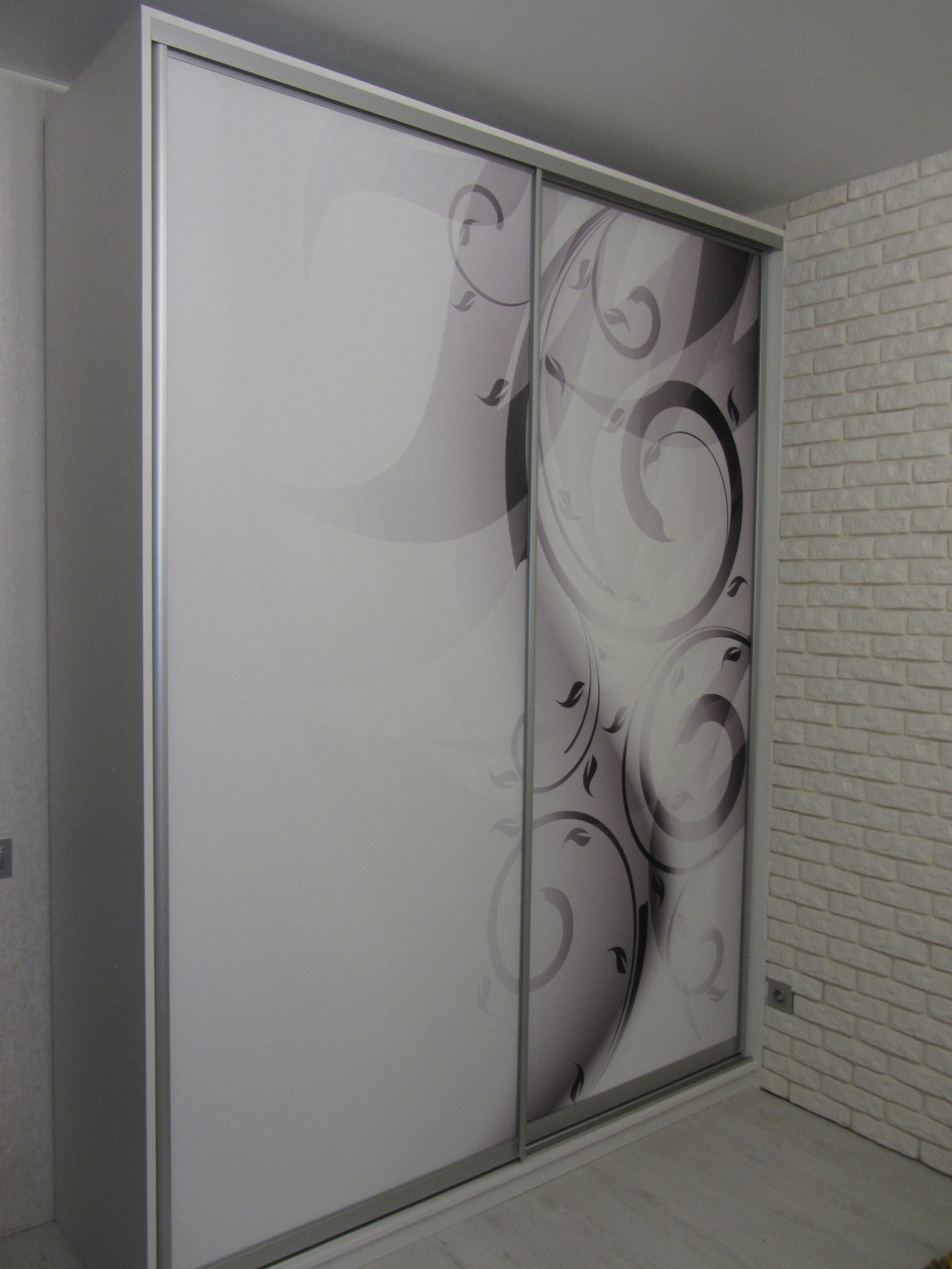 Шафа купе на замовлення корпус білий. Фасад фотодрук.  Z-207