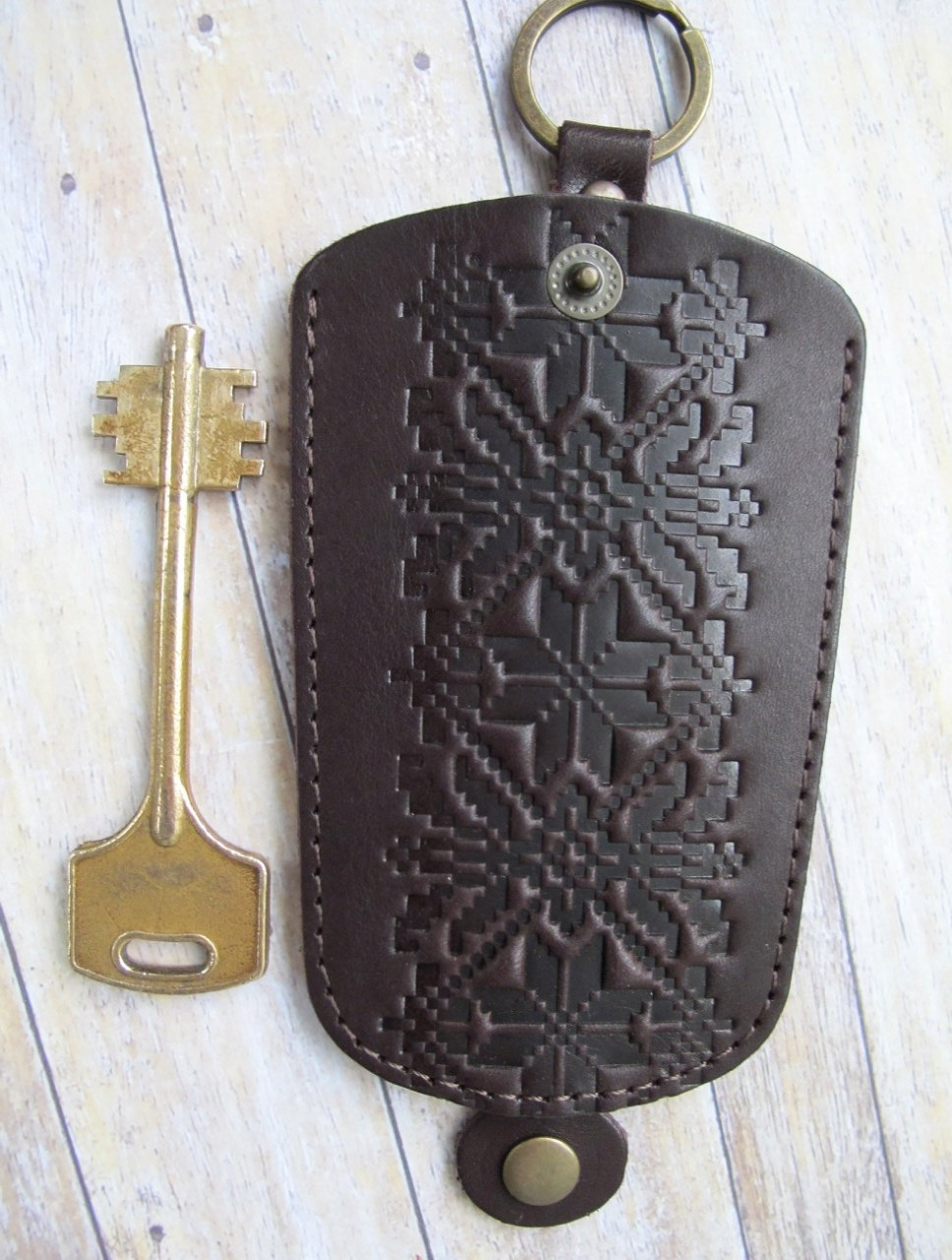 Чохол для ключів середній темно-коричневий візерунок Вишиванка