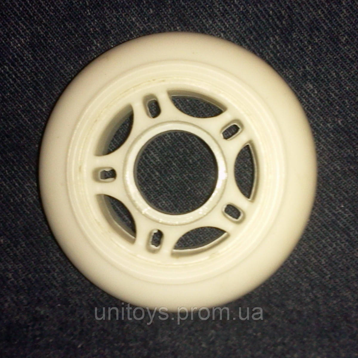 Колесо для роликов UniBC PU 64мм82А белое полиуретановое - фото 1 - id-p78978855