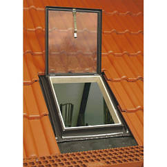Дахове вікно-вилаз Optilook WGT з гартованим склом люк на покрівлю Факро з загартованим склом 46*75 см