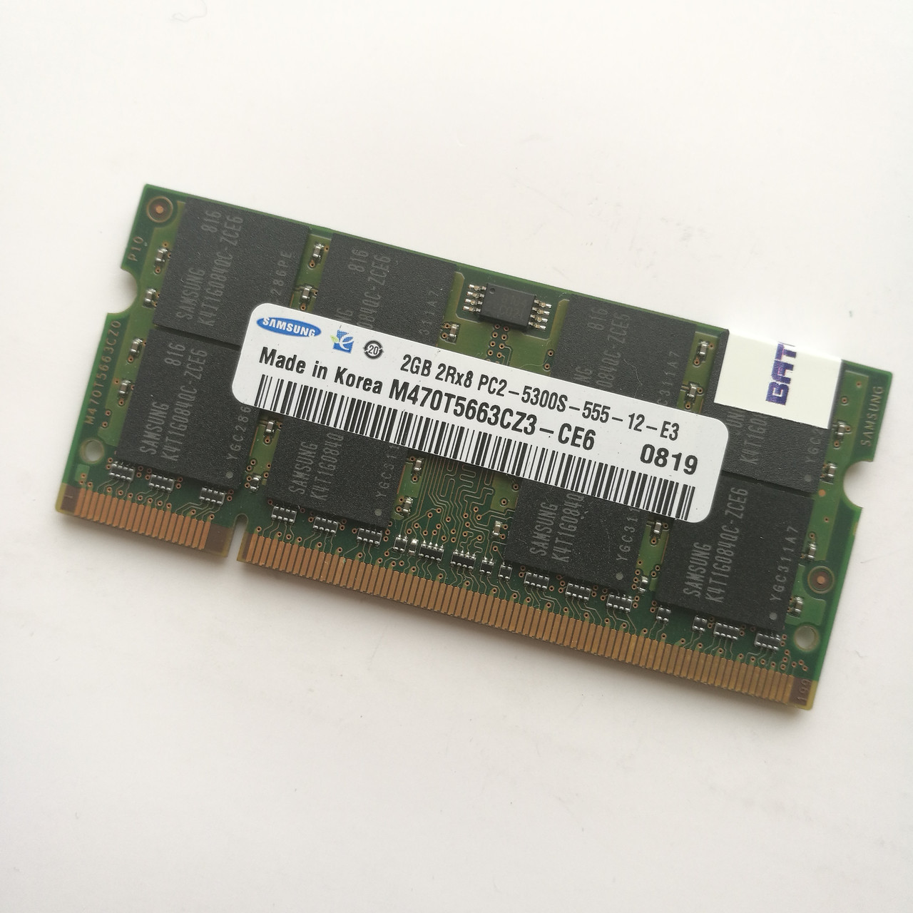 Оперативна пам'ять для ноутбука Samsung SODIMM DDR2 2Gb 667MHz 5300s CL5 (M470T5663CZ3-CE6) Б/У