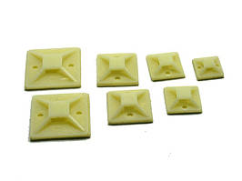 Майданчики і дюбеля для кріплення стяжок