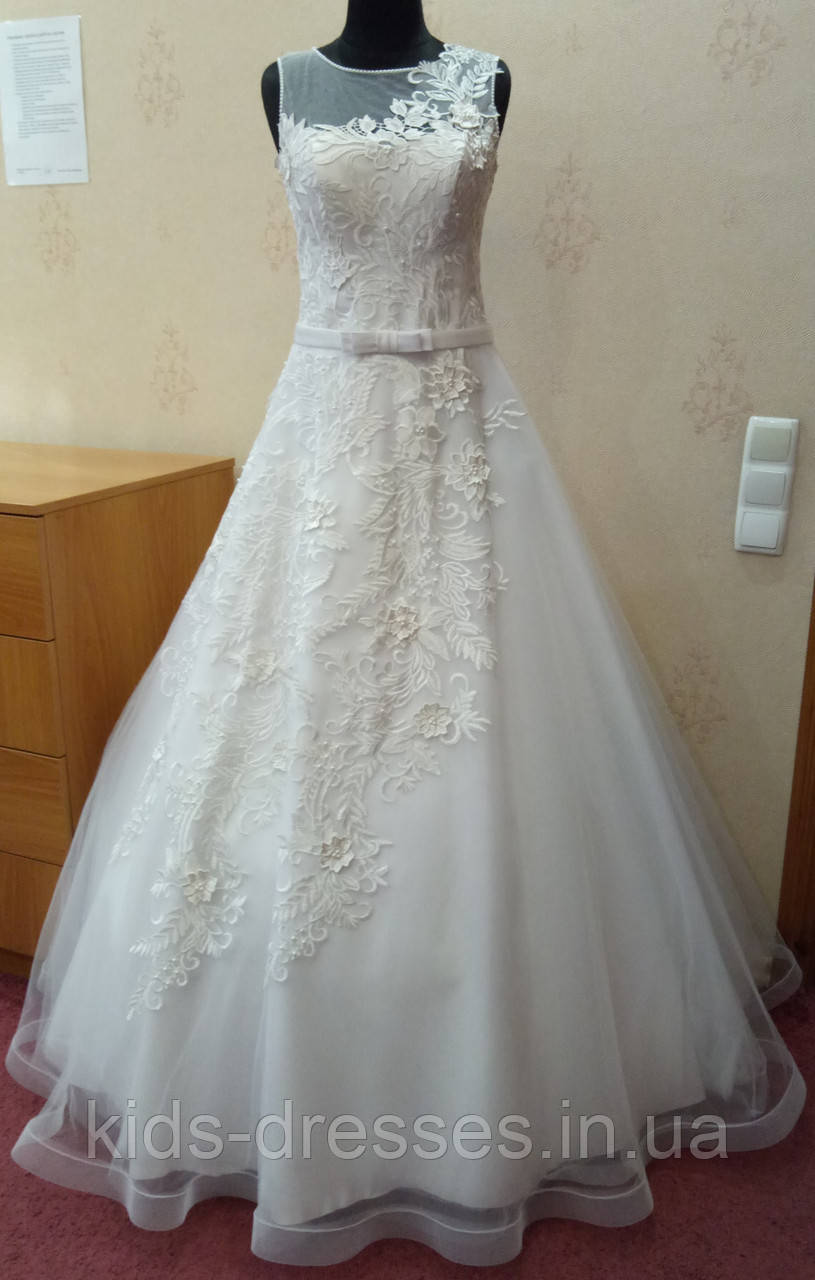 65.3 Біле весільне плаття з макрами, перлами та спідницею на корсі, розмір 46
