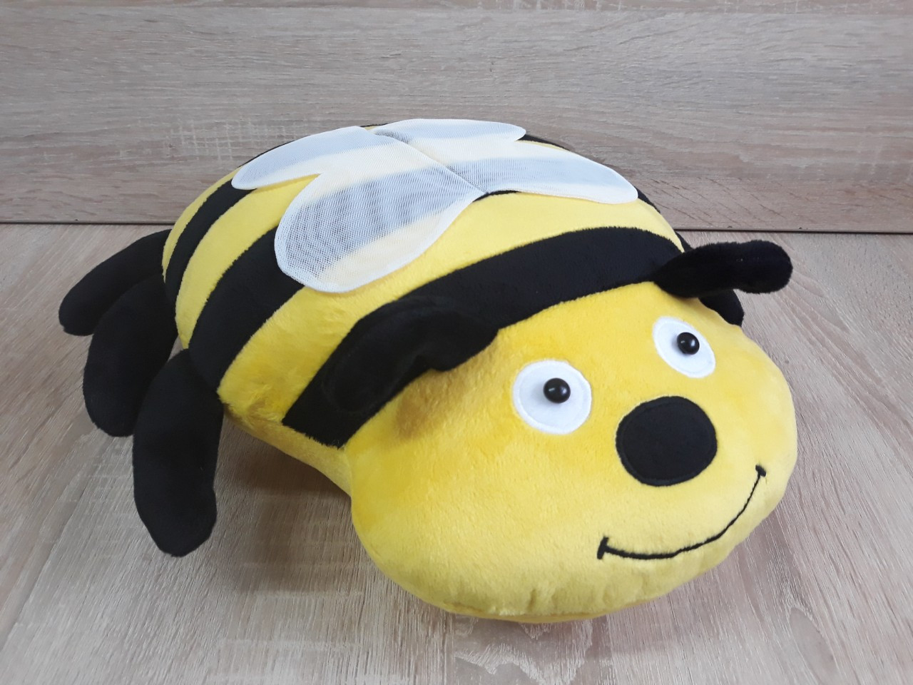 М'яка іграшка-подушка бджола ручна робота