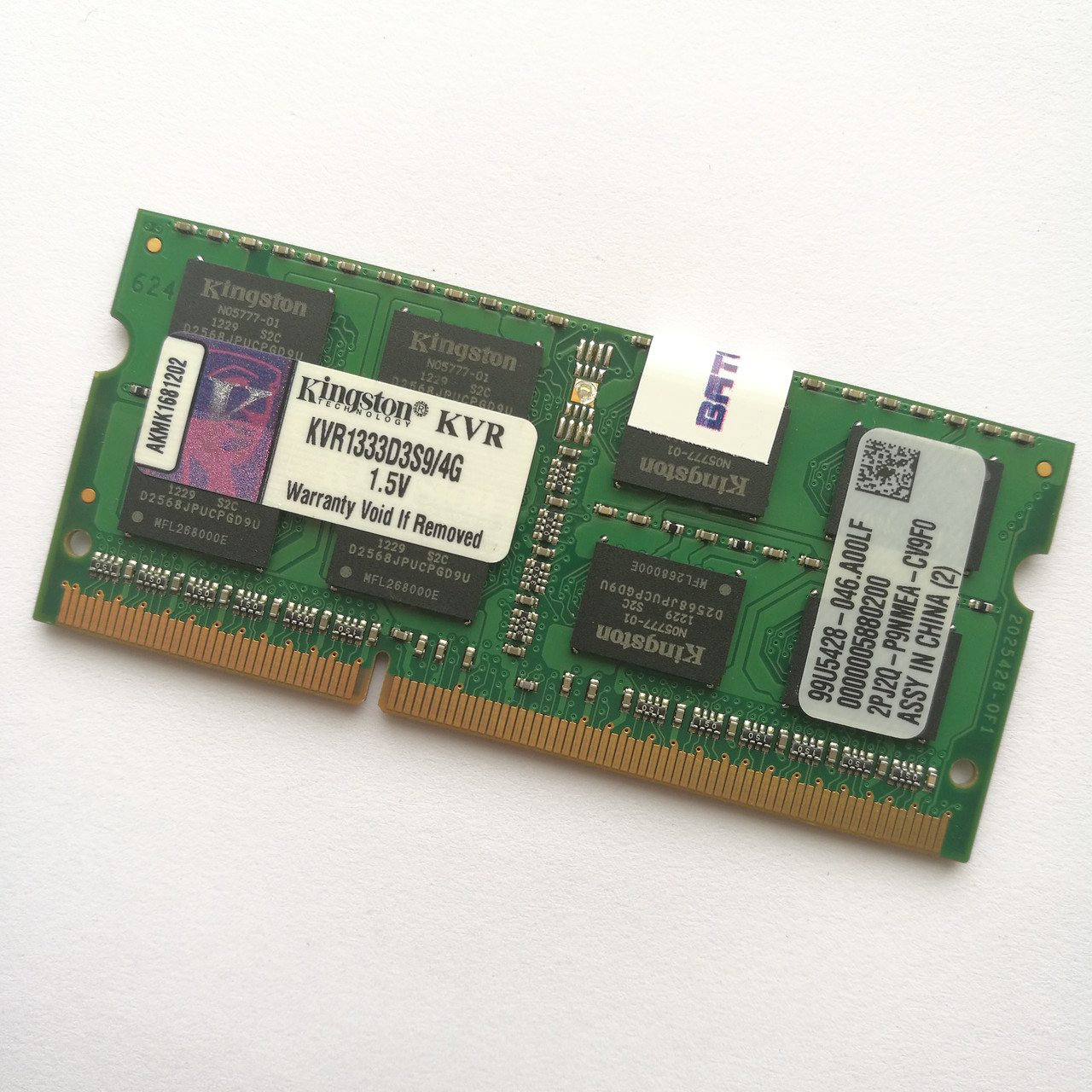 Оперативна пам'ять для ноутбука Kingston SODIMM DDR3 4Gb 1333MHz 10600s CL9 (KVR1333D3S9/4G) Б/У