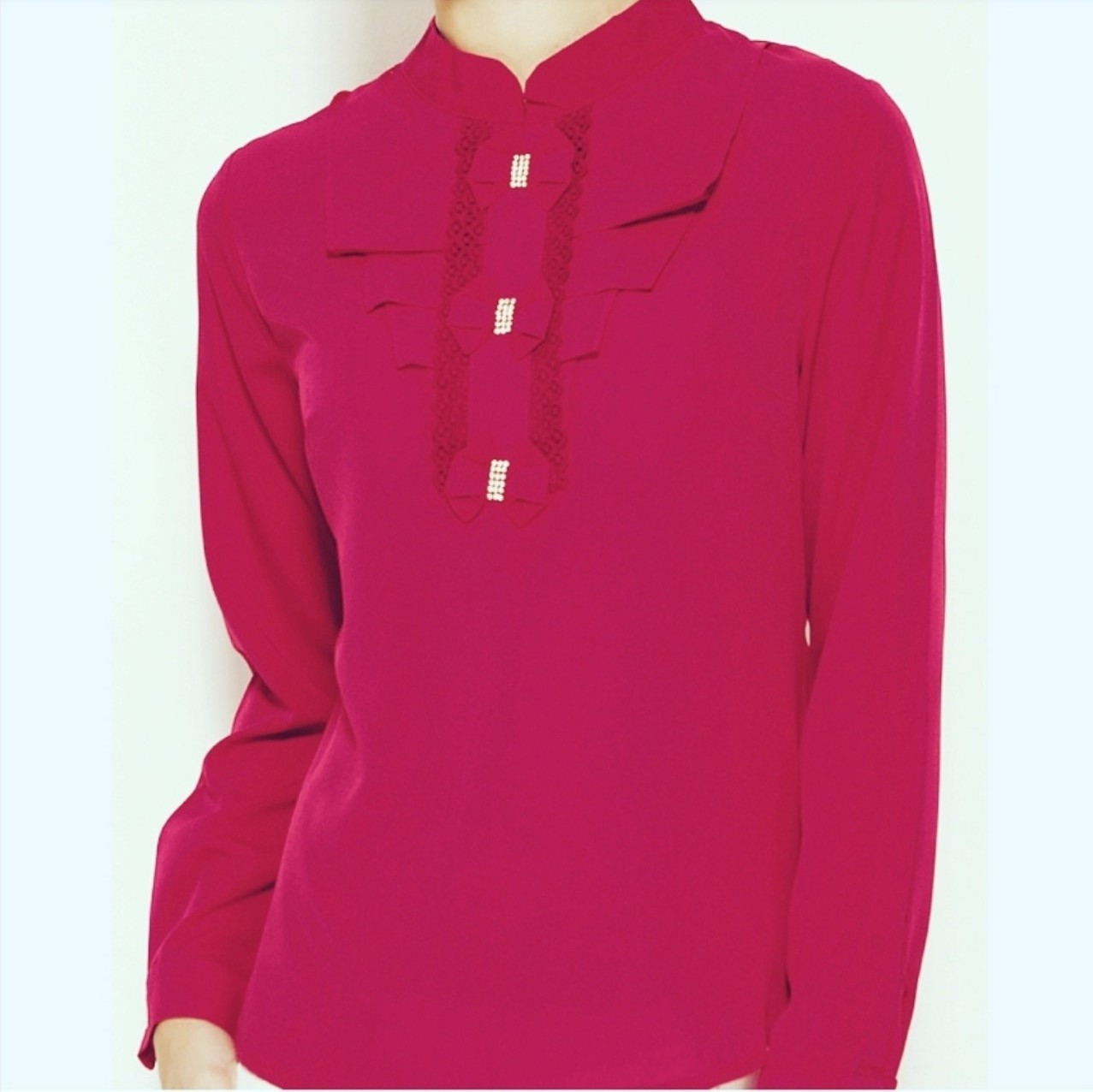 Розовая женская блузка MA&GI с жабо - фото 2 - id-p170228045