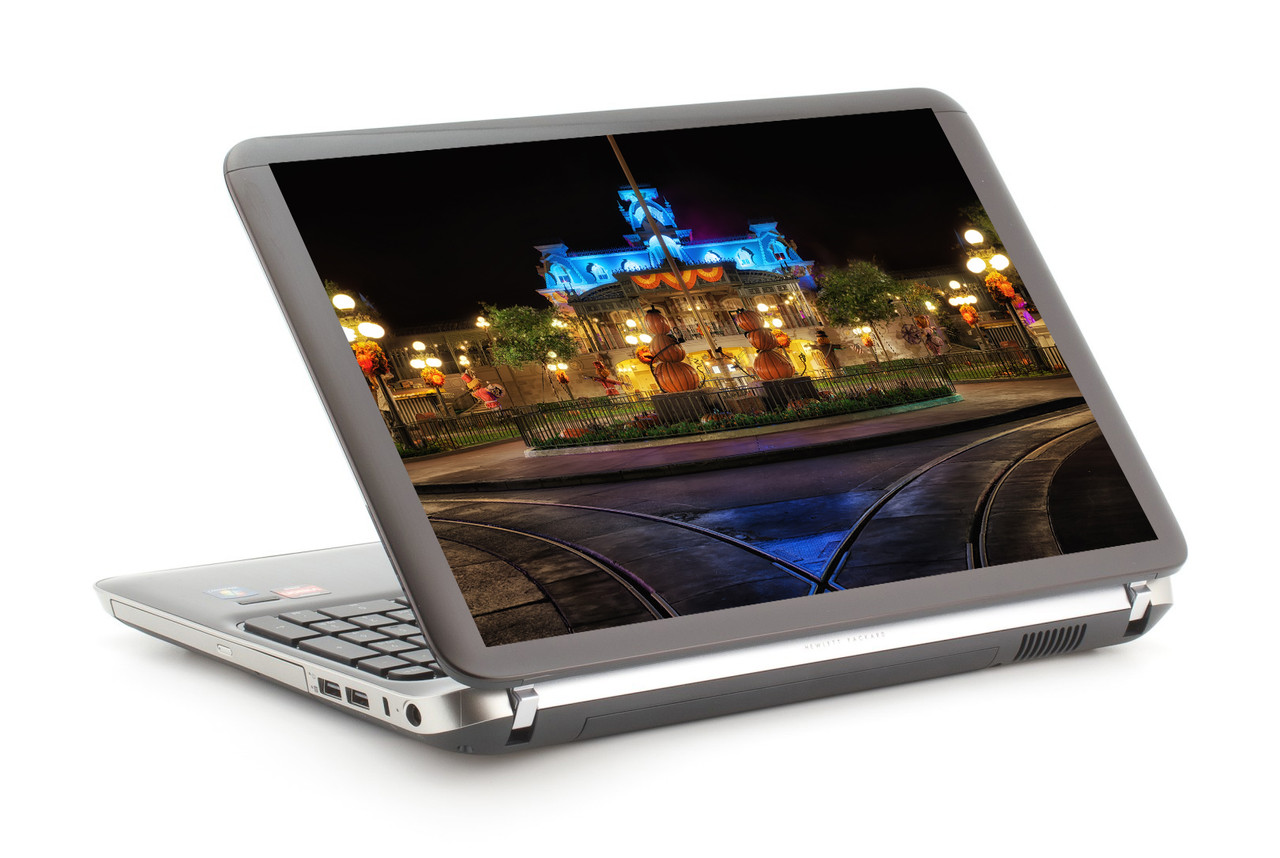 Наклейка на ноутбук. Трамвай